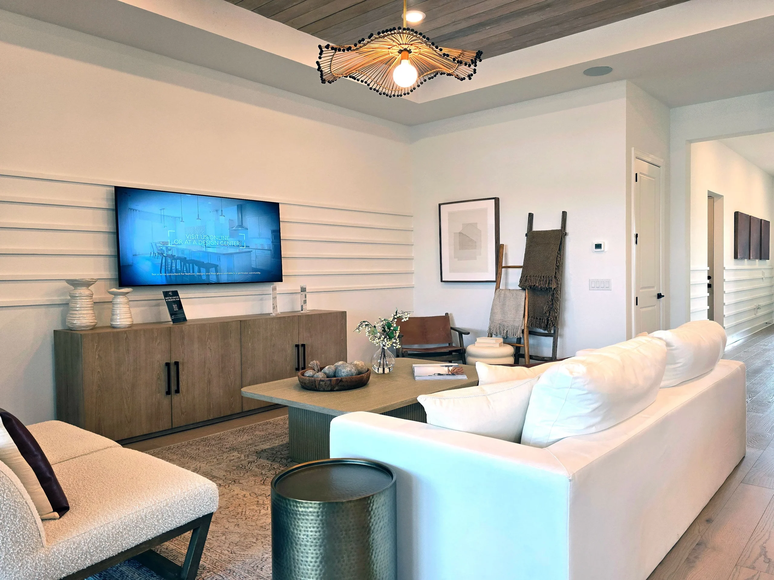 Large decorative pieces in an elegant expensive-looking home